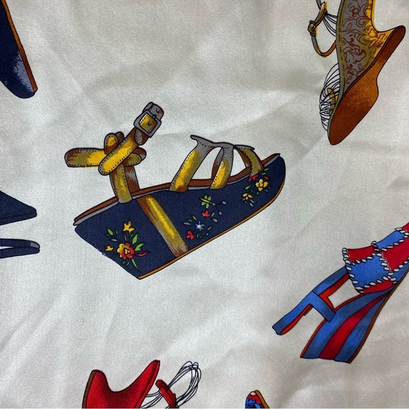 Nancy Heller Vintage silk blouse shoe print - Picture 10 of 17